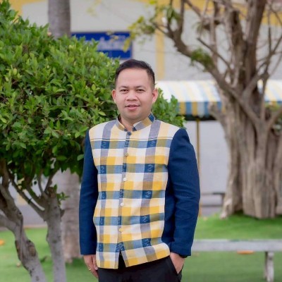 รูปผู้อำนวยการ
